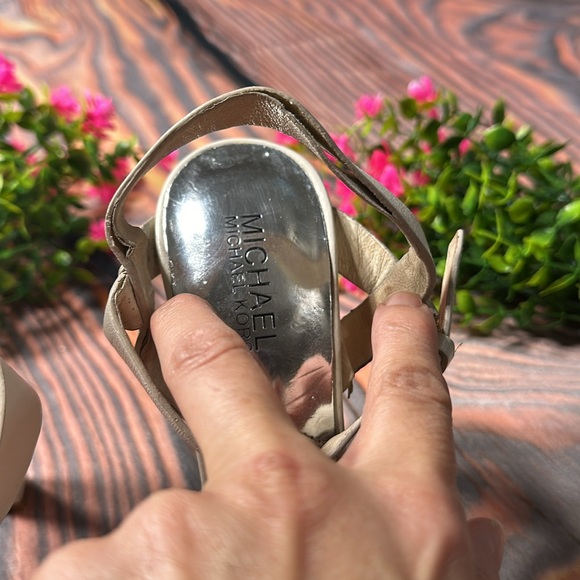 Michael Kors Grace Platform Heels Open Toe Buckle Ankle Strap Cream size 8 - Picture 12 of 12